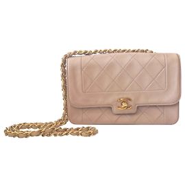 Chanel Diana Bege