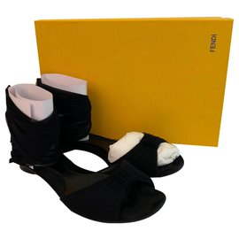Fendi-Black ankle flat sandals-Black