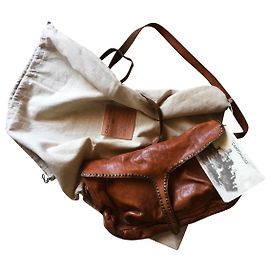 Campomaggi shoulder bag with studded leather all around Cognac