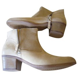 Autre Marque Botines de piel beige Beige