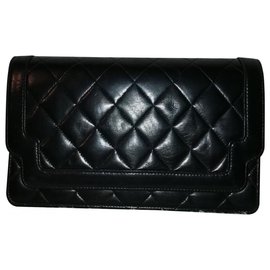 Chanel-wallet-Black