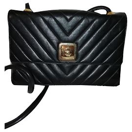 Chanel Bag with shoulder strap Black