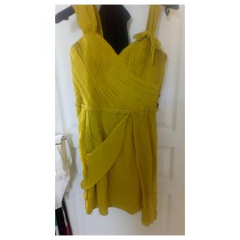 Vera Wang-Dresses-Yellow