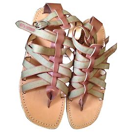 Christian Louboutin Louboutin Nuria Caqui