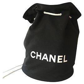 Chanel Rucksack Schwarz