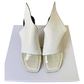 Balenciaga-Slip in Heels-Blanco