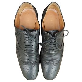 Scarpe richelieu Gucci in pelle nera Nero