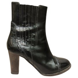 Chloé Black Leather Ankle Boots Black