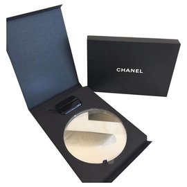 Chanel-Espejo de maquillaje con soporte CHANEL-Negro