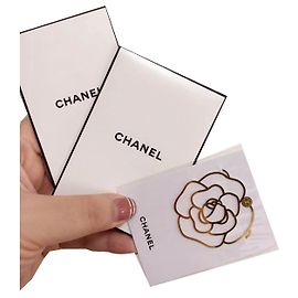 CHANEL Kamelien Lesezeichen Golden