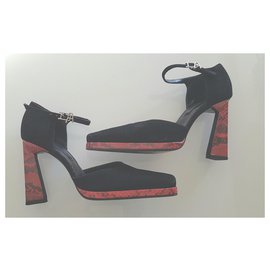 Autre Marque-Two-tone flared pumps with geometric heels.-Black,Red