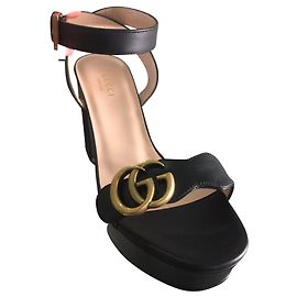 Gucci Marmont Schwarz