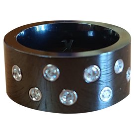 Guy Laroche Ceramic ring and diamonds Black