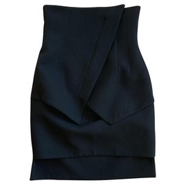 Givenchy-Nova saia preta de cintura alta.-Preto