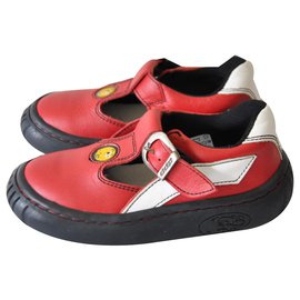 Autre Marque-Red leather baby sandals DDP size 31-Red