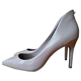 Ted Baker Saviy 9-15957 visón (Rosa desnuda) zapatos de corte de charol Rosa Beige
