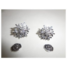 Chopard-Chopard 18K White Gold Diamond Snowflake Stud Earrings-Silvery,White