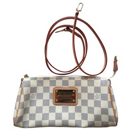 Louis Vuitton-POCHETTE EVA-Écru