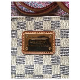 Louis Vuitton-POCHETTE EVA-Écru