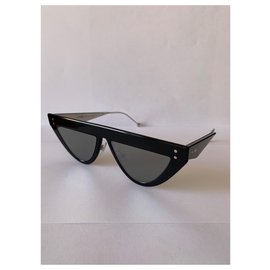 Fendi-FENDI DEFENDER Black sunglasses NEW-Black