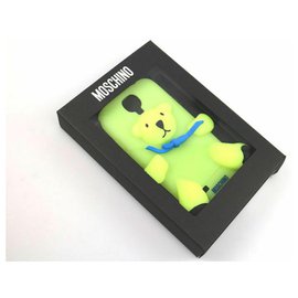 Moschino-MOSCHINO Mobile Phone Case Fluorescente Soft Cabido Voltar Em Relevo Logotipo 'Urso'-Verde
