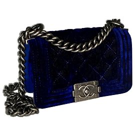 Chanel Menino mini veludo w / box Azul Azul escuro