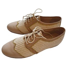Moschino Cheap And Chic Chaussures à lacets en cuir et raphia Écru