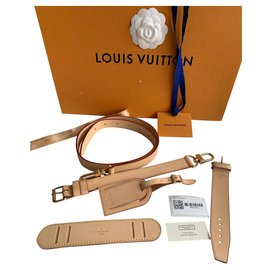 Louis Vuitton-Purses, wallets, cases-Beige