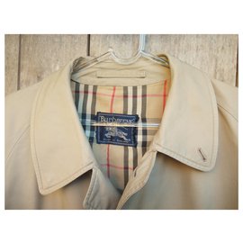 Burberry-Burberry impermeable tamaño vintage 46-Beige