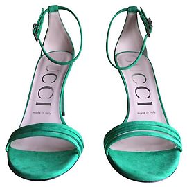 GUCCI MARMONT WILDLEDERSANDALEN Grün