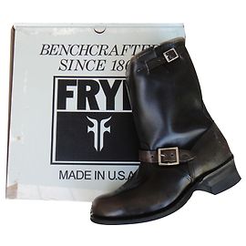 Frye boots model Dark brown