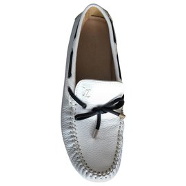 LOUIS VUITTON SHOES S-LOCK DRIVING LOAFERS 35.5 WHITE LEATHER SHOES  ref.328881 - Joli Closet