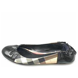 Burberry Ballerines en cuir verni à carreaux Nova Nova Noir Multicolore