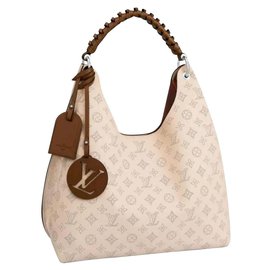 Louis Vuitton-Louis Vuitton Carmel Hobo-Beige