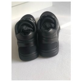 Chanel-Zapatillas-Negro