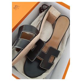 Hermès Hermes Oasis sandals Black