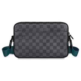 Louis Vuitton-Louis Vuitton Alpha messenger bag new-Grey