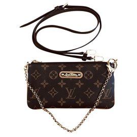 Louis Vuitton-Monogram Canvas Milla MM Pochette-Marron foncé