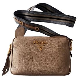 Bolsa Prada em couro granulado bege rosa Bege