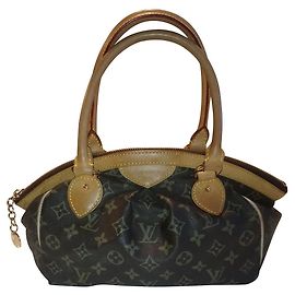 Bolsa Louis Vuitton Castanho escuro