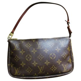 Louis Vuitton-Pouch never full-Brown