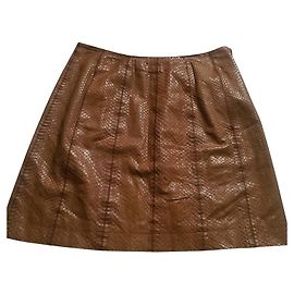 Saia curta Loewe de pitão cor camelo Outro