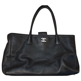 Chanel Shoulder A4 lined sided Black