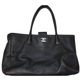 Chanel Spalla A4 foderato Nero