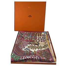 Hermès Aux portes du palais. Rosa Bege