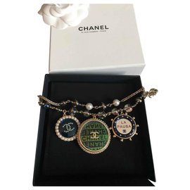 Chanel-Armband-Blau