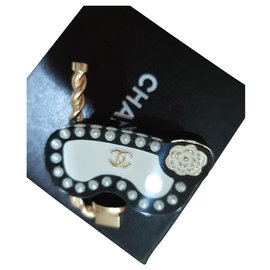 Chanel-Chanel scuba brooch pin-Multiple colors