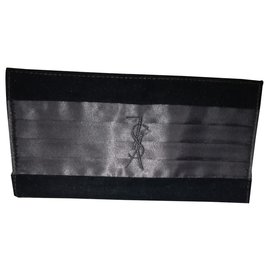 Pochette Yves Saint Laurent en velours et satin noir Noir