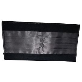 Yves Saint Laurent Clutch aus Samt und Satin Schwarz Schwarz