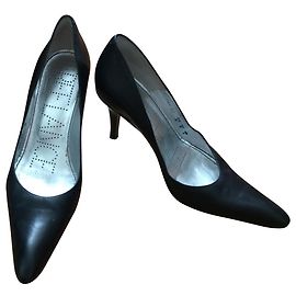 Free Lance Jasp Pumps Black Lambskin 37 Black